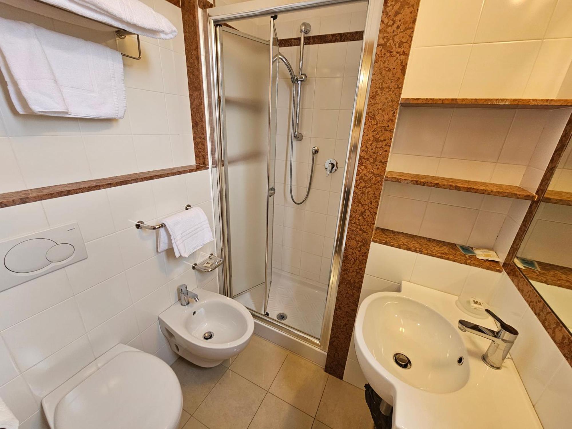 Hotel Fiorella Senigallia Luaran gambar