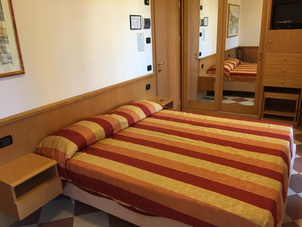 Hotel Fiorella Senigallia Bilik gambar