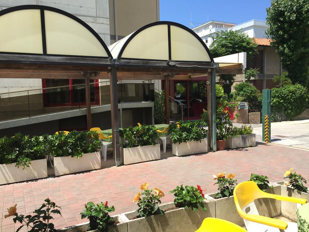 Hotel Fiorella Senigallia Luaran gambar