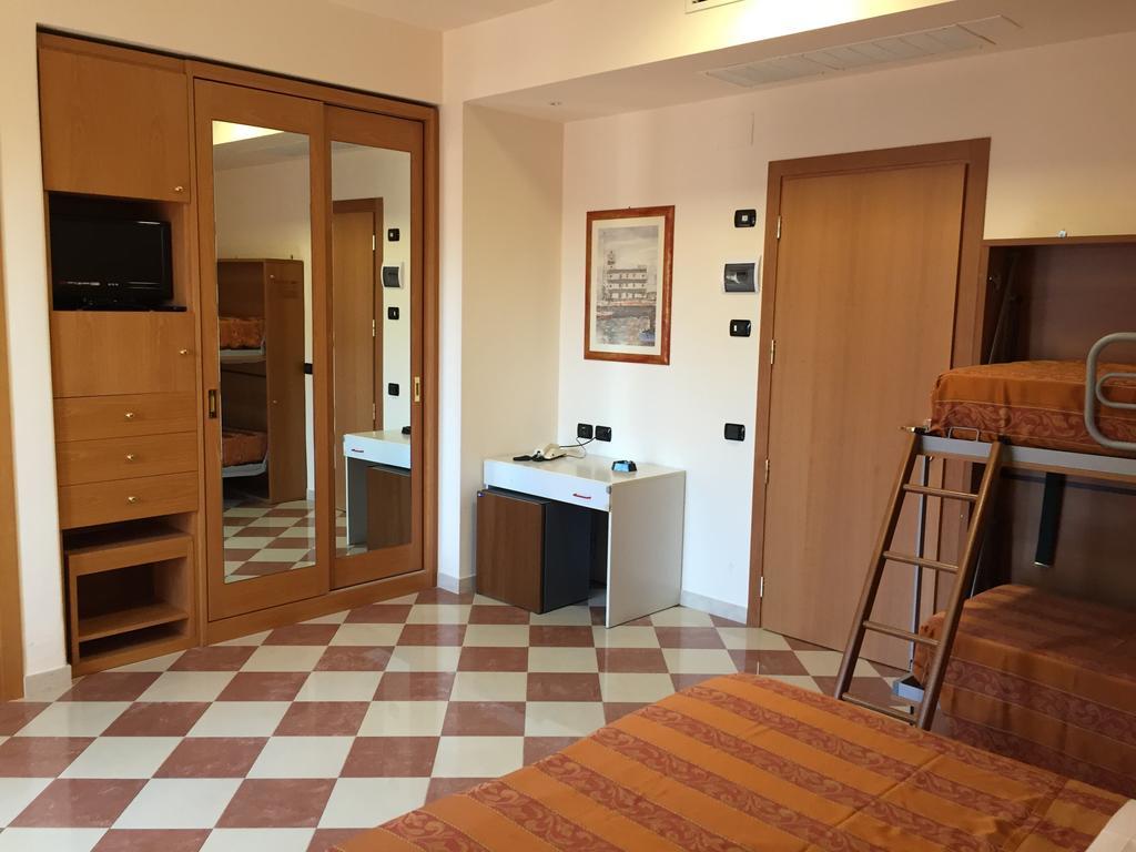 Hotel Fiorella Senigallia Bilik gambar