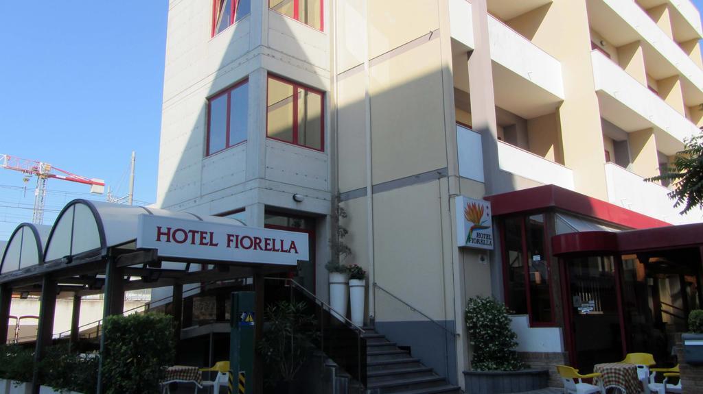 Hotel Fiorella Senigallia Luaran gambar