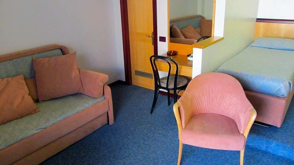 Hotel Fiorella Senigallia Luaran gambar